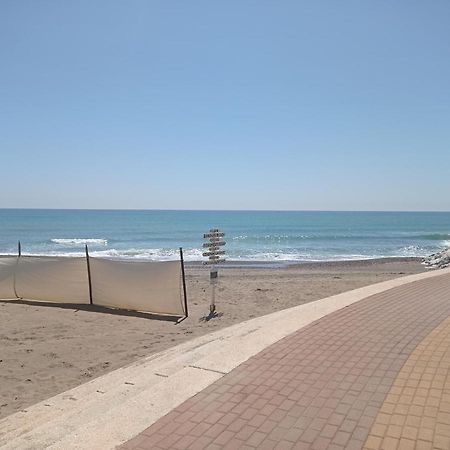 Appartamento Apartamento Primera Linea Roca Chica Torremolinos Esterno foto